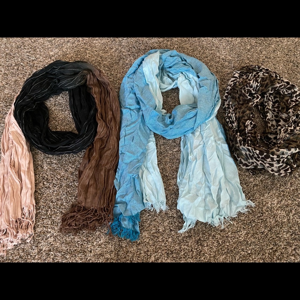 3 scarfs